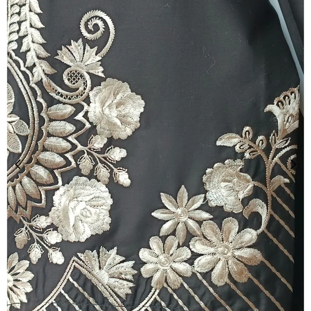 Category: 3Pc, Shirt, Trouser, Chiffon Dupatta
Fabric: Winter Cotton - Picture 6 of 6